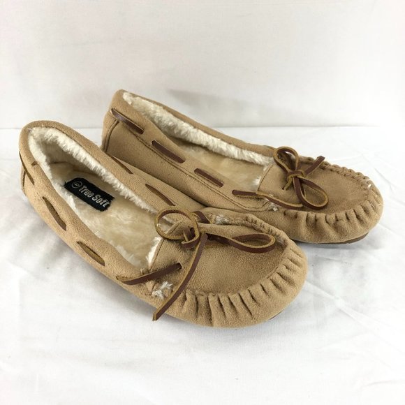 True Soft Womens Moccasin Flats Faux Suede 6 - Picture 1 of 6